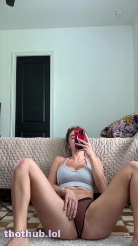Natalie Roush spread wide in the mirror ppv