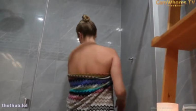 OnlyFans leaked Marling Yoga Towel drop on HDthot