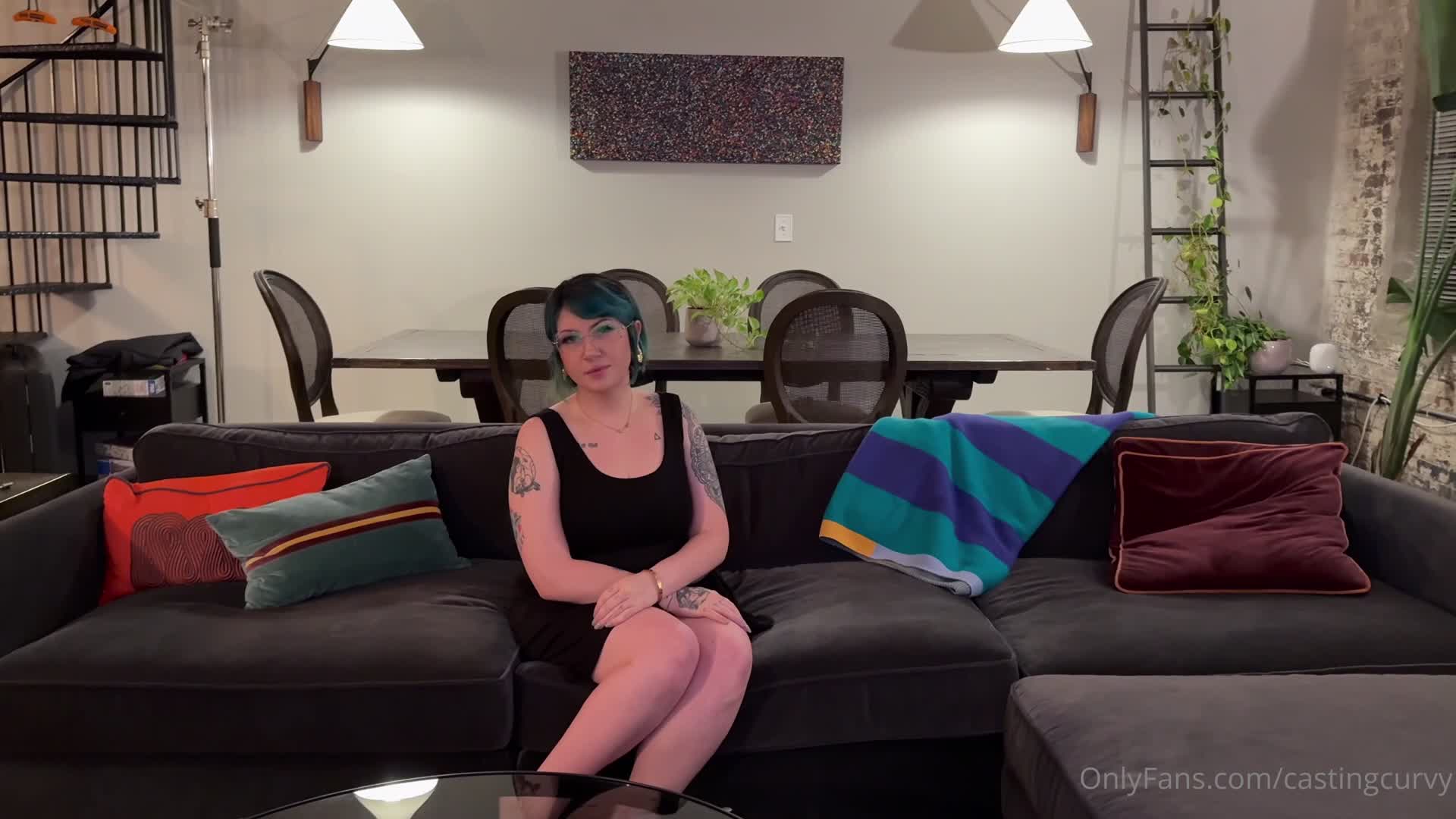 Castingcurvy - The MILF next door whelped me out for my photoshoot art proj..
