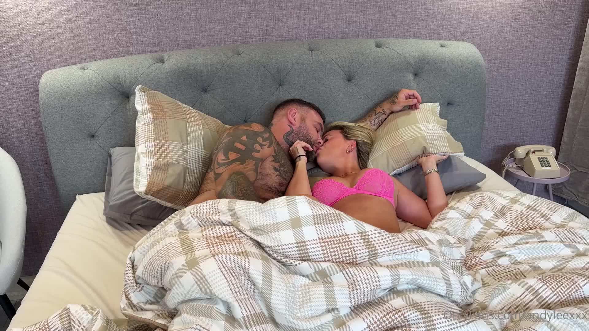 Andyleexxx - Kayla Wild and Andy get very passionate in this steamy romp ..