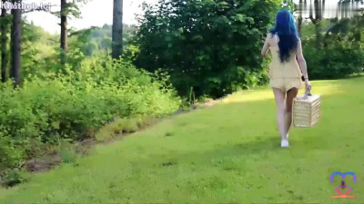Kati3Kat OnlyFans leaked Kati3kat - Picnic Day with Kati in Her Garden on HDthot