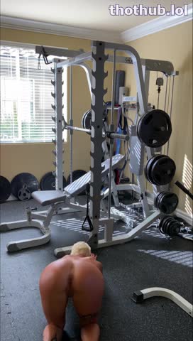 NAHLA R. MONROE - NAKED WORKOUT