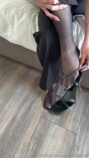 yourbest_blondie OnlyFans leaked Yourbest_blondie - Simple. Elegant. And slowly coming undone.I’m dressed in bla.. on HDthot