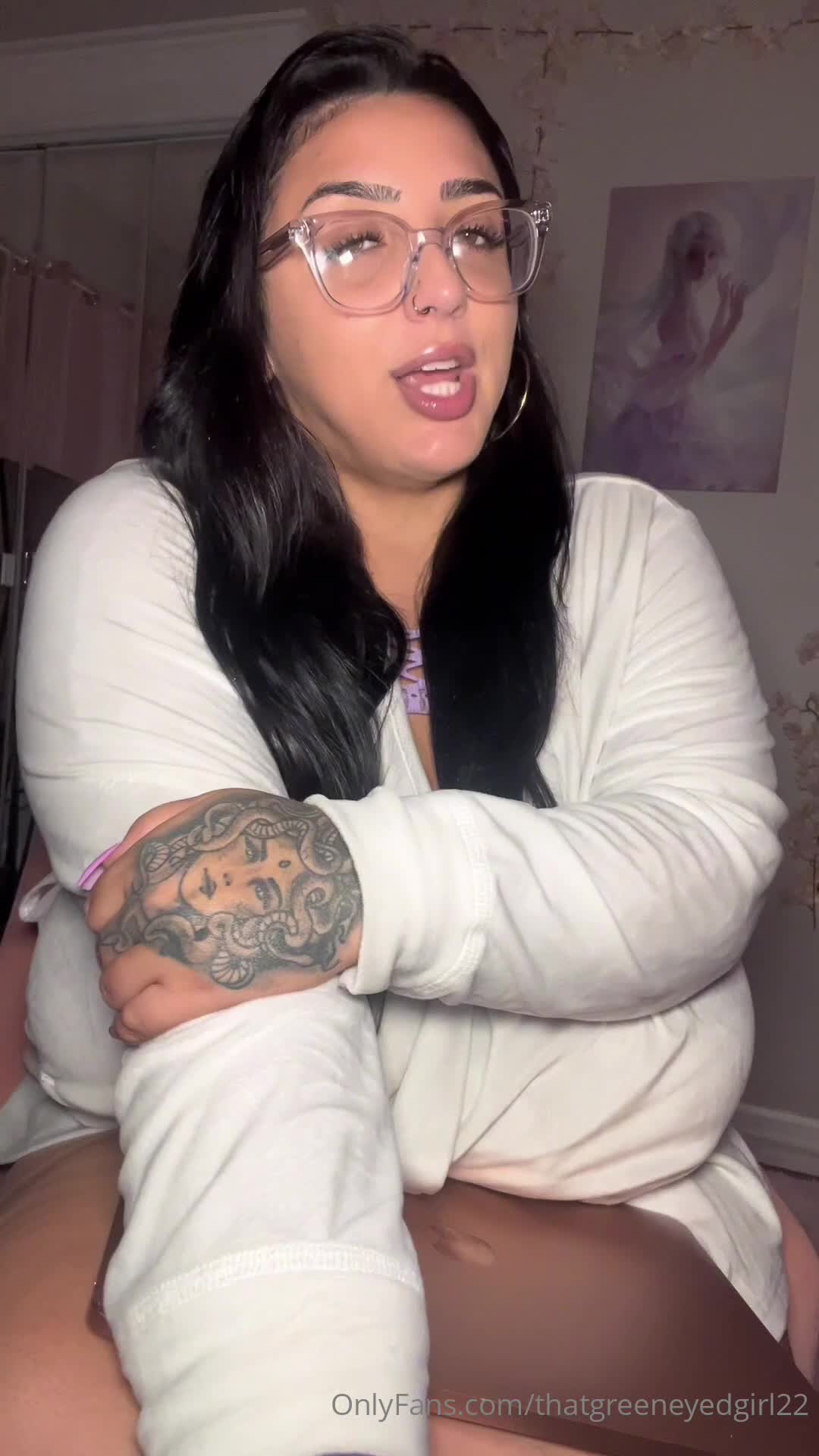 Thatgreeneyedgirl22 - Mommy caught you watching a bunch of big titty mommy porn.. ..