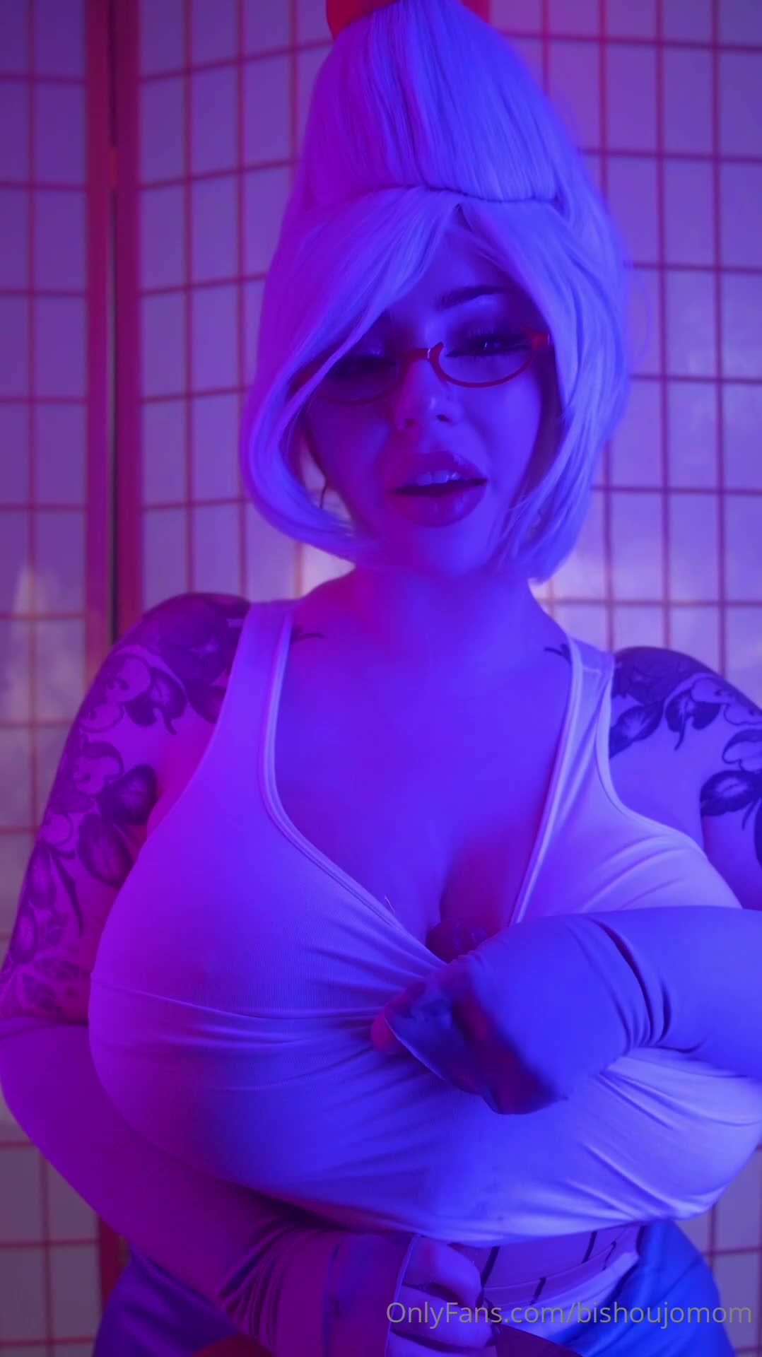 Bishoujomom - VIDEO OF THE MONTH: GRANNY SEIKO TITFUCK 6 MIN 15 SECI..