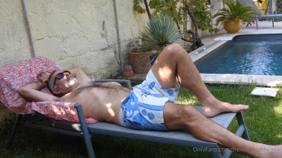 french_daddy_xxxl OnlyFans leaked French_daddy_xxxl - A good time alone in this private garden with a small swimmi.. on HDthot