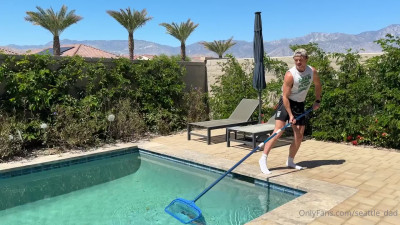 seattle_dad OnlyFans leaked Seattle_dad - SEDUCING THE POOL BOY!It wasn't hard to distract @tatehoskin.. on HDthot