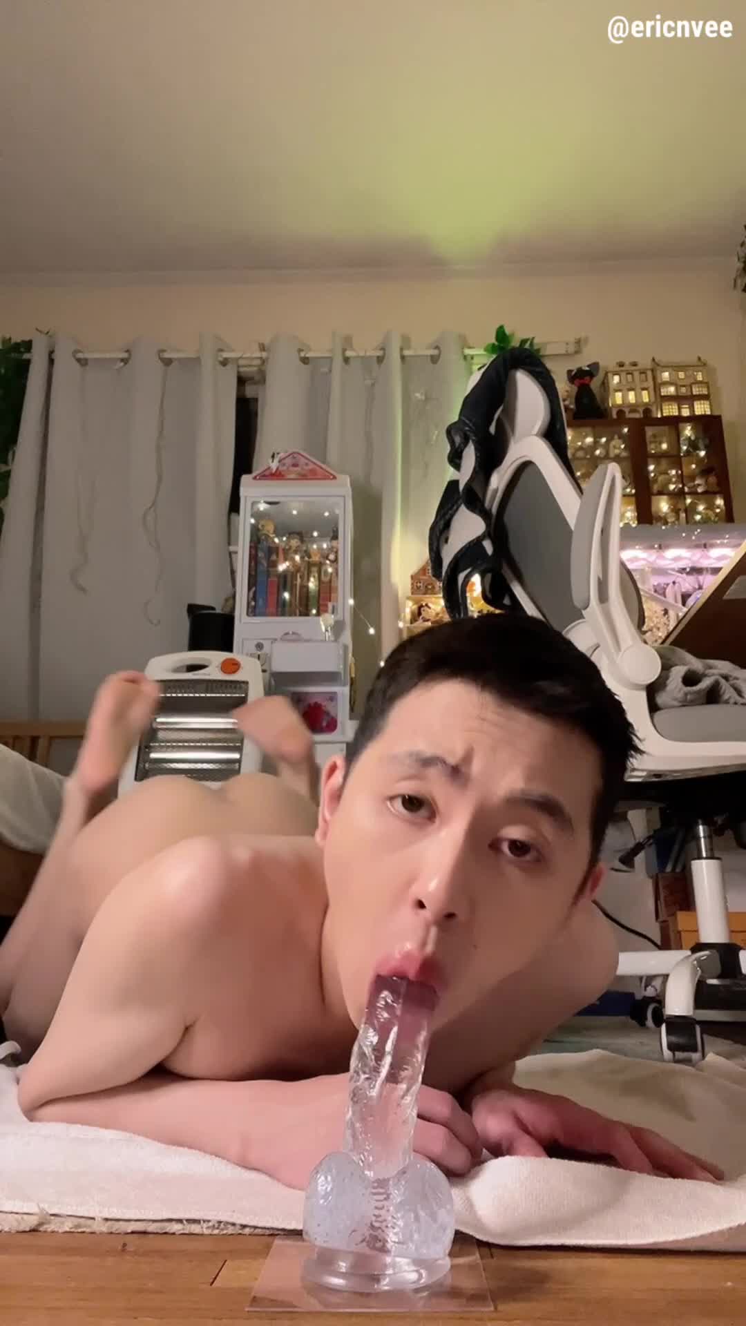 Ericnvee -  Dirty Talking Using my clear dildo and talking dirty subm..