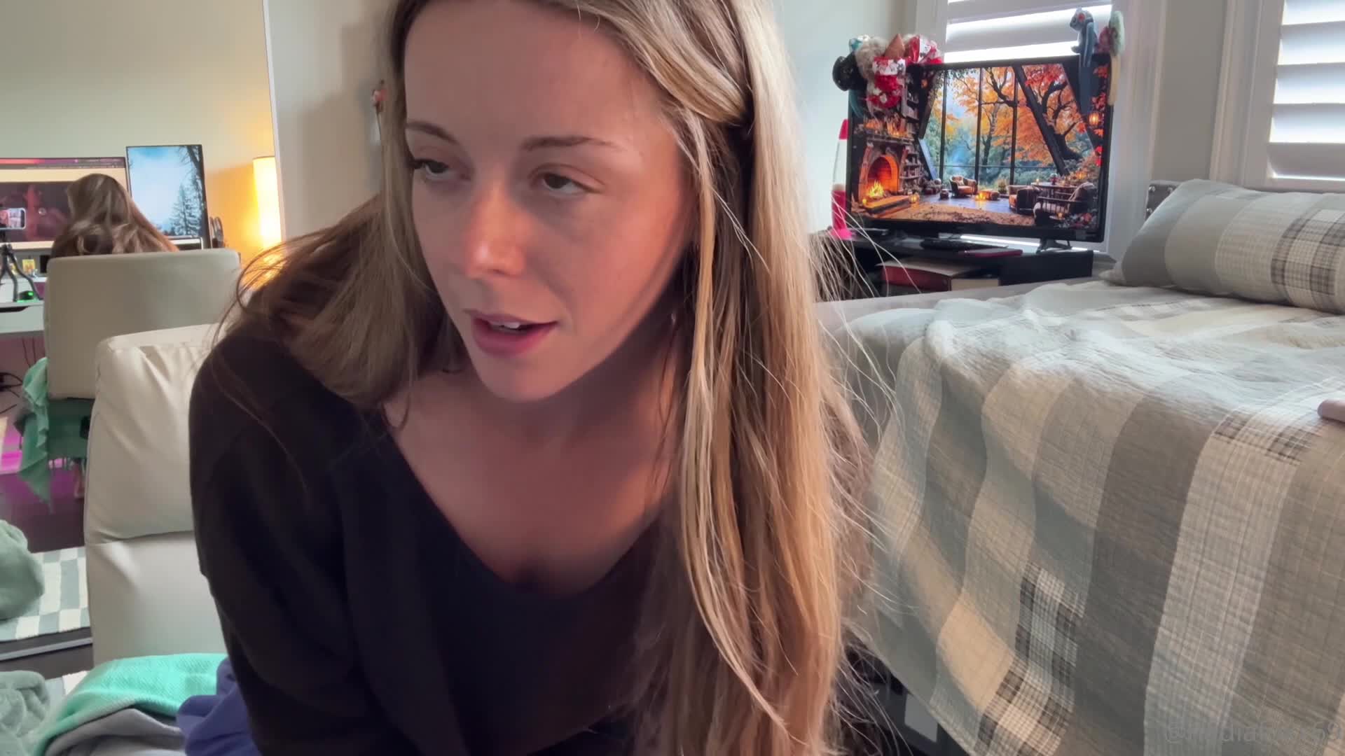 Nadiafoxx69 - Happy October! I thought I would try something new today so ..