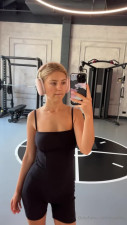 evaelfie OnlyFans leaked Evaelfie - A little gym, a little glam, a lot ofBalance, right? on HDthot