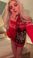 evaelfie OnlyFans leaked Evaelfie - Who said sweaters were for staying covered? on HDthot