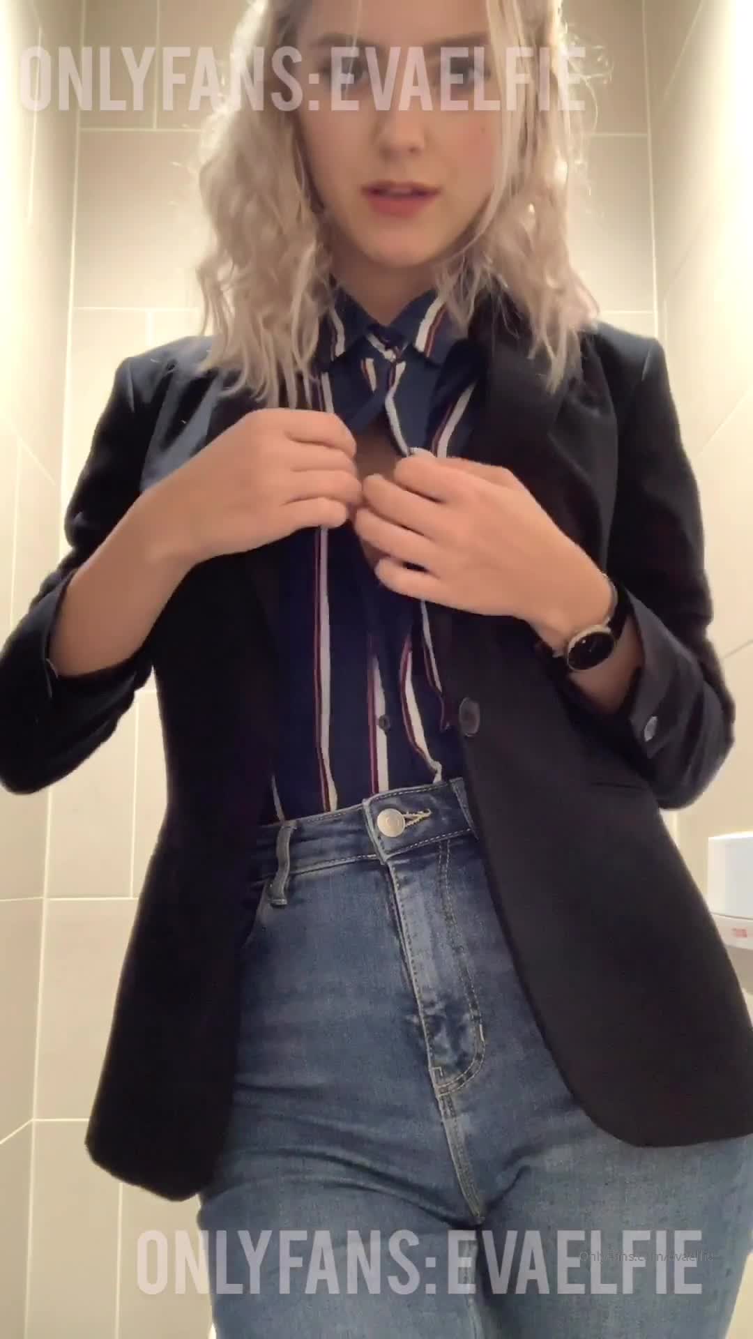 Evaelfie - Look at my big boobs