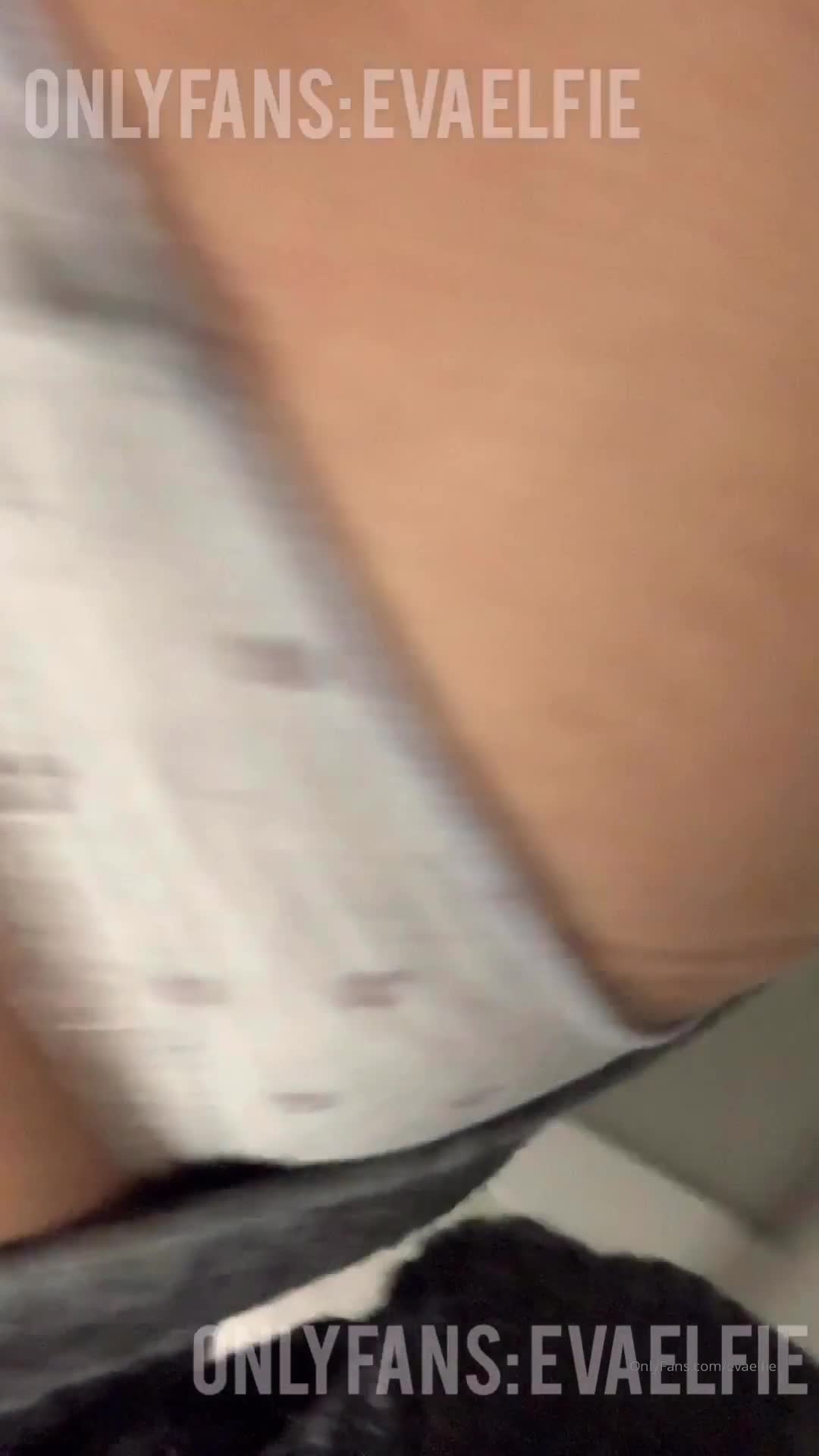 Evaelfie - Always play with myself in restroom cafe