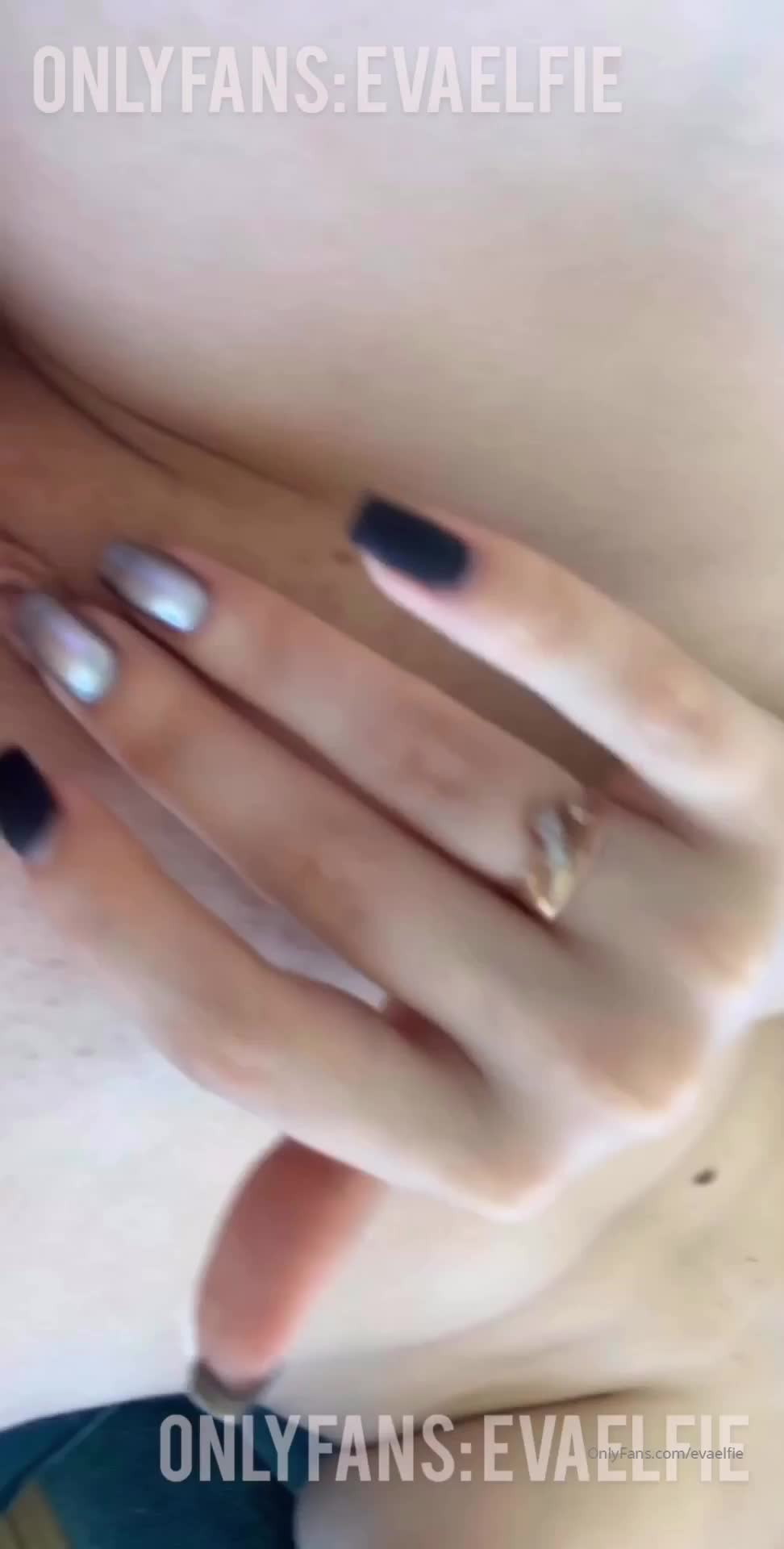 Evaelfie - Sweet pussy