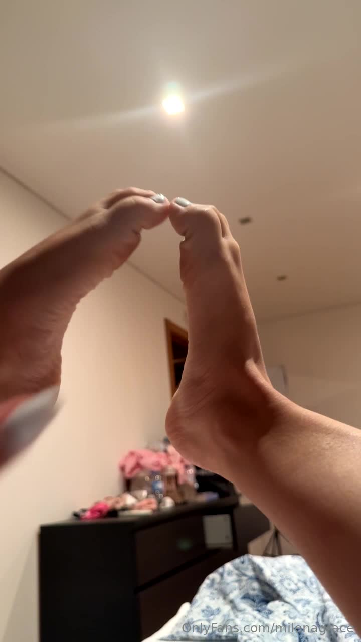 Milenagrace - Whos got a mouth ready?
