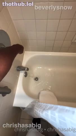 Chrishasabig and Beverlysnow Fuck in a hotel