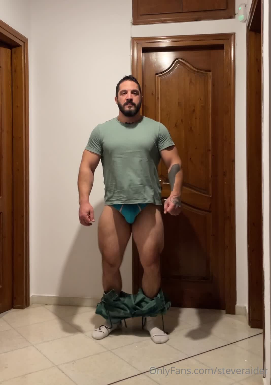 Steveraider - Sunday naked soldier flex ! Come sign up for the army of lov..