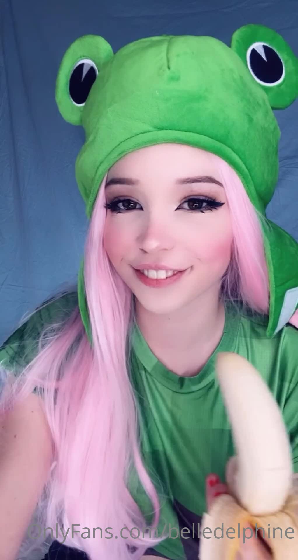 Belledelphine - Just a goofy sloppy blowjob >.<