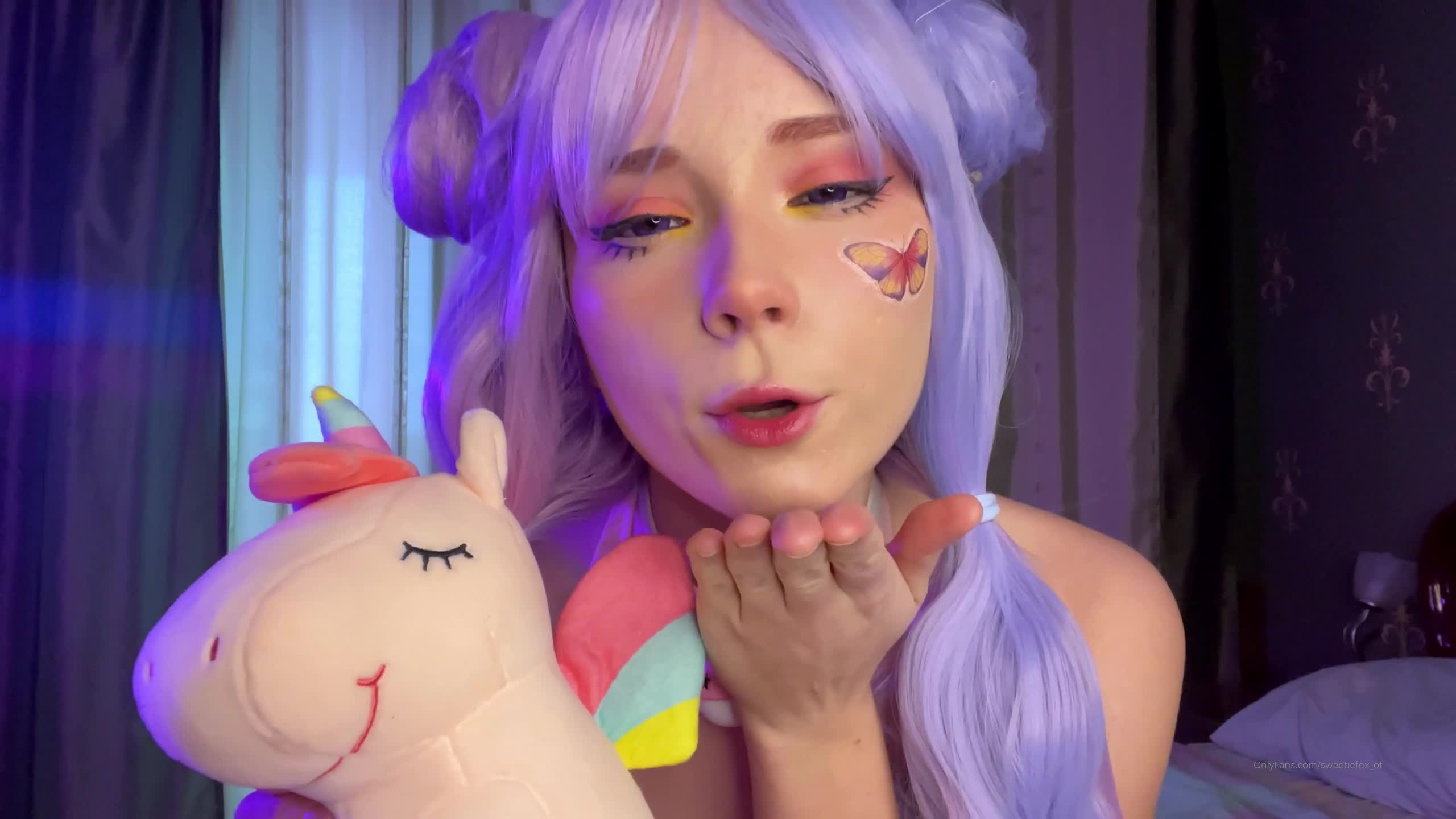 Sweetiefox_of -  SOLO VIDEO 
Cute outfit, fuck machine, pussy and anal fuc..