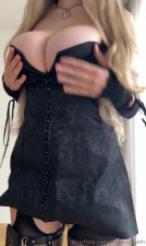 sierralisabeth OnlyFans leaked Sierralisabeth - A little bit of oxygen is all you will need after this on HDthot