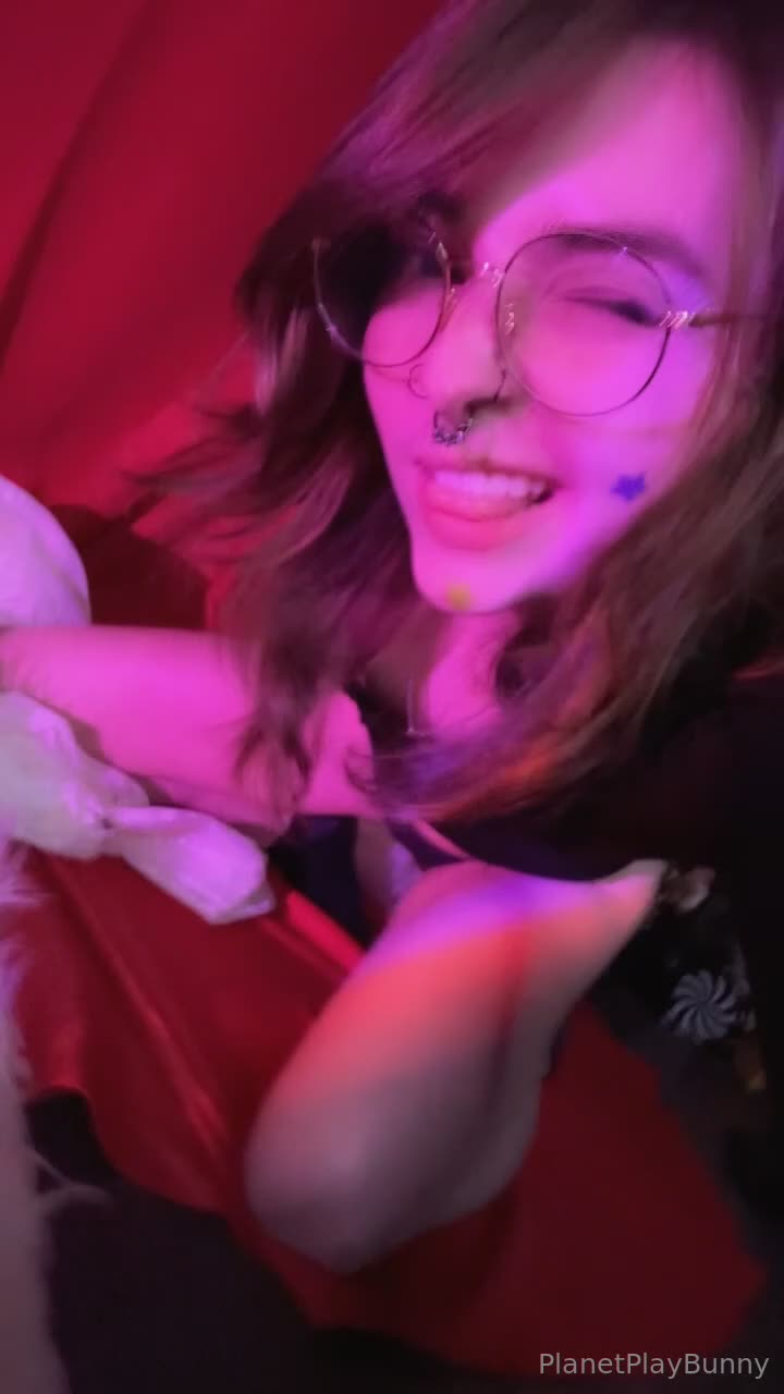 Planetplaybunny - Just goofin