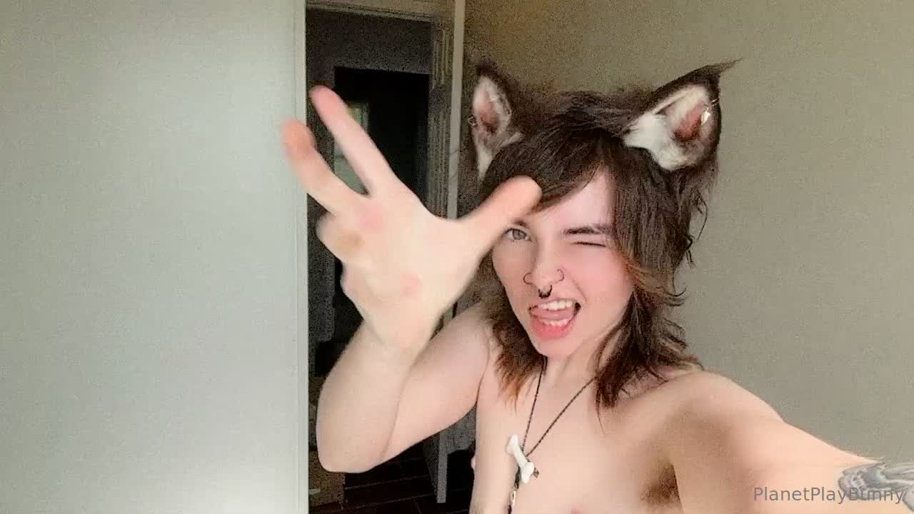 Planetplaybunny - GOOD MORNIN!! Your bestest boy is awake and feeling better t..