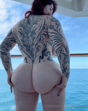 Bishoujomom OnlyFans leaked Bishoujomom - Tip me if you would give me back shots on the balcony. on HDthot