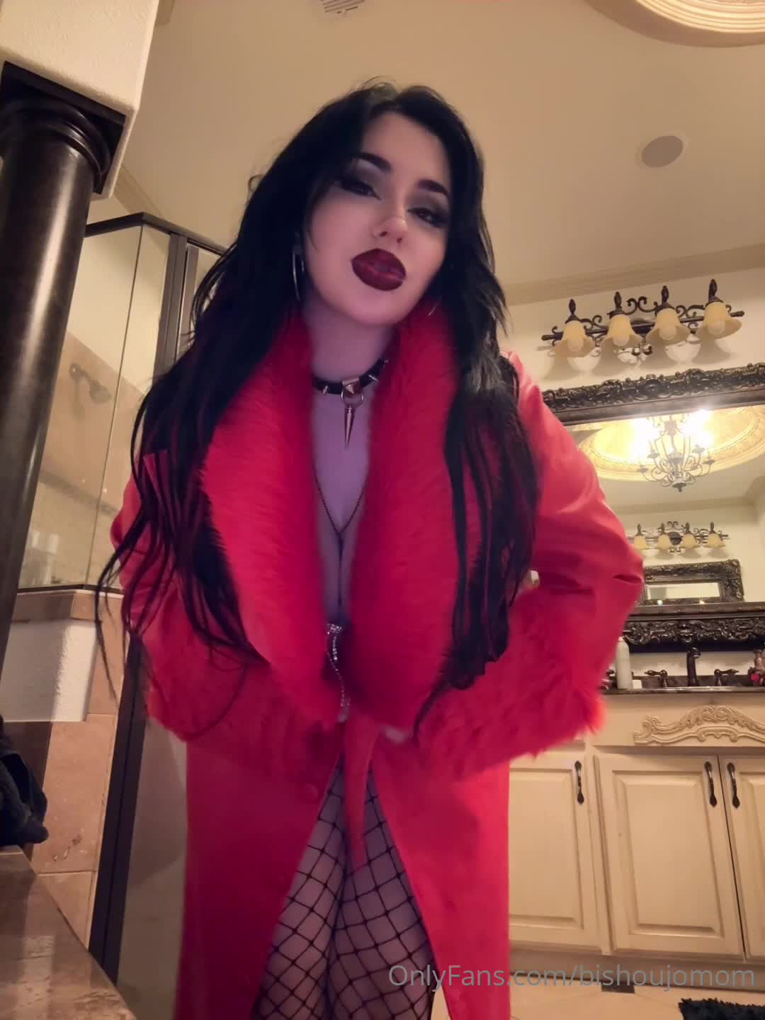 Bishoujomom - Full length strip tease video  Just got back from the club ..
