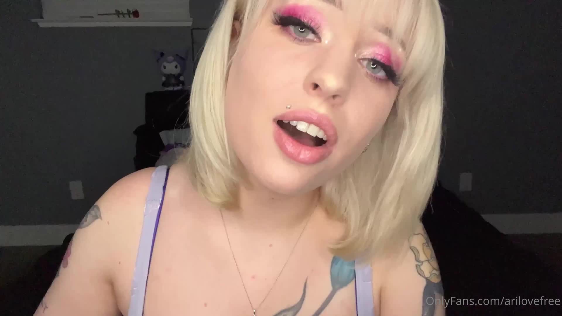 Arilovefree - I Miss You Kisses and Mouth Sounds (ASMR)