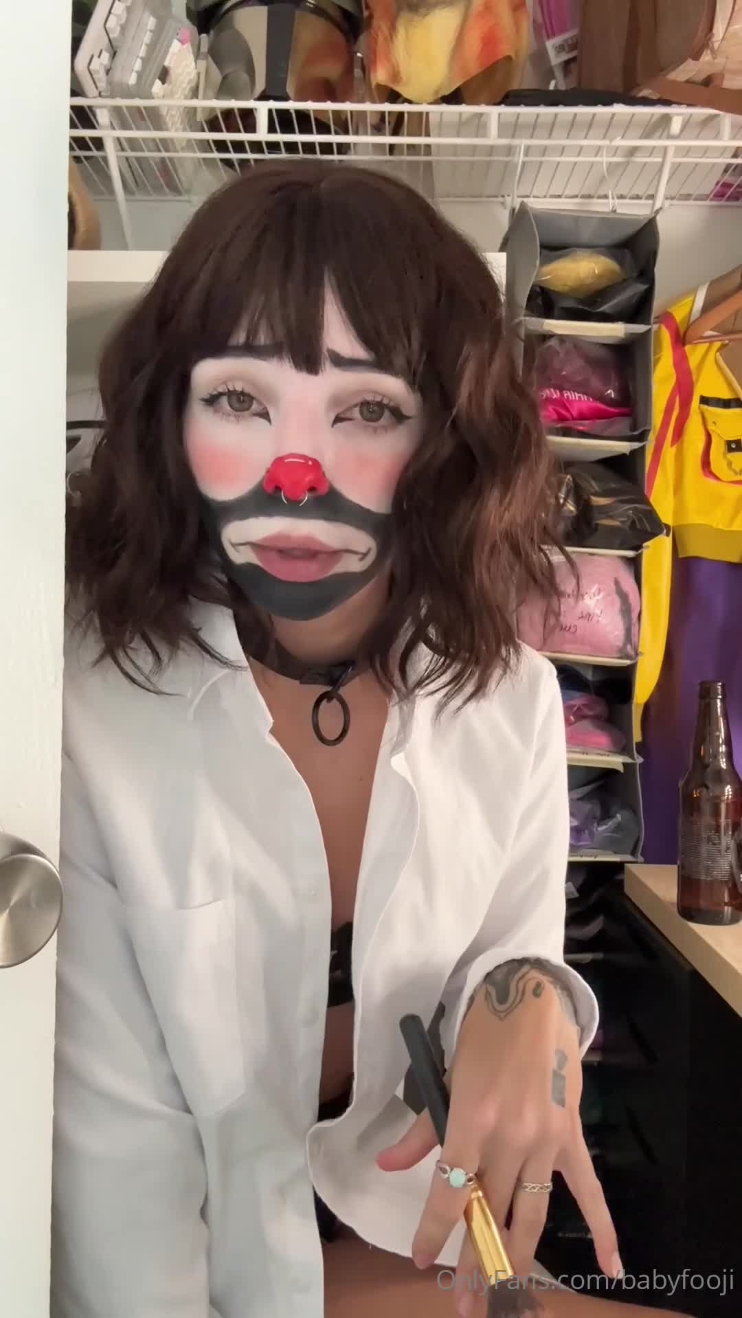 Babyfooji - Clussy the Clown, after hours / brat edition (10:43mins )
