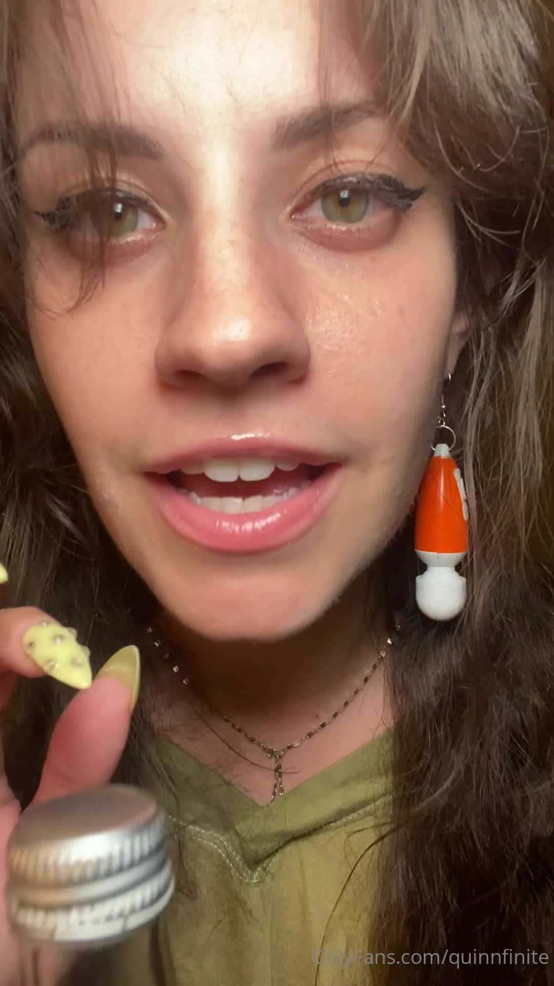 Quinnfinite - horny night vlog/staring contest/asmr practice??