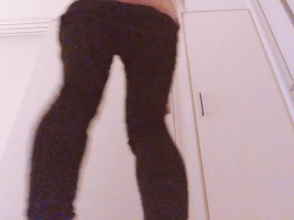 Hitomi_official - VIDEO-Hello  October lol