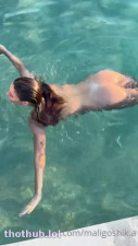 OnlyFans leaked Anna Malygon nude in pool on HDthot