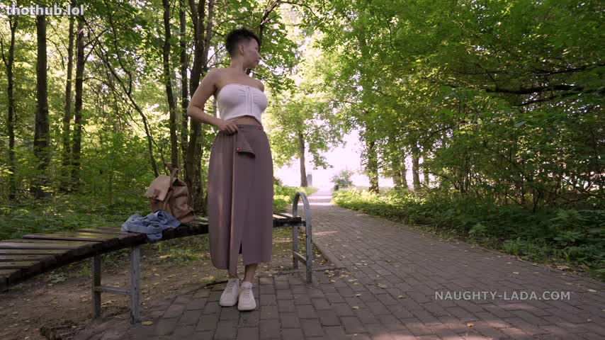 NaughtyLada - A Wonderful Day In The Park