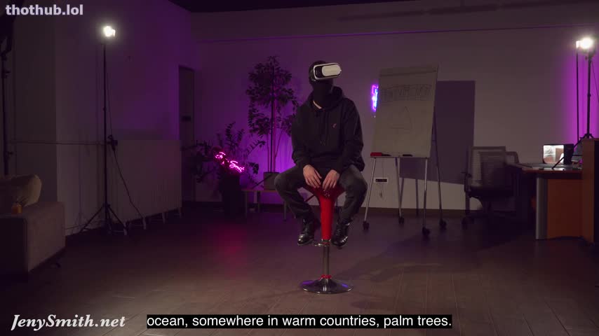 Jeny Smith VR reality test the beach