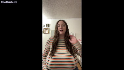 hazelmay38k showing her humongous tits live on twitch